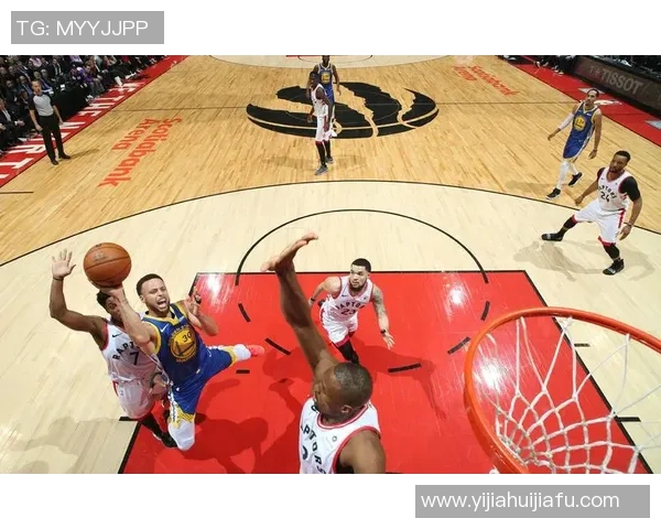 勇士与猛龙激战正酣第一节精彩瞬间回顾与分析 勇士与猛龙激战正酣第一节精彩瞬间回顾与分析